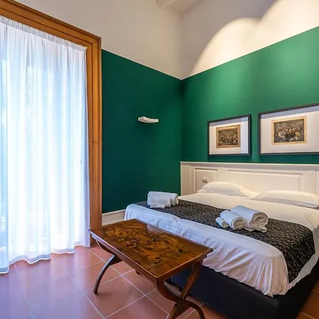 Corte Satriano 4* Neapol